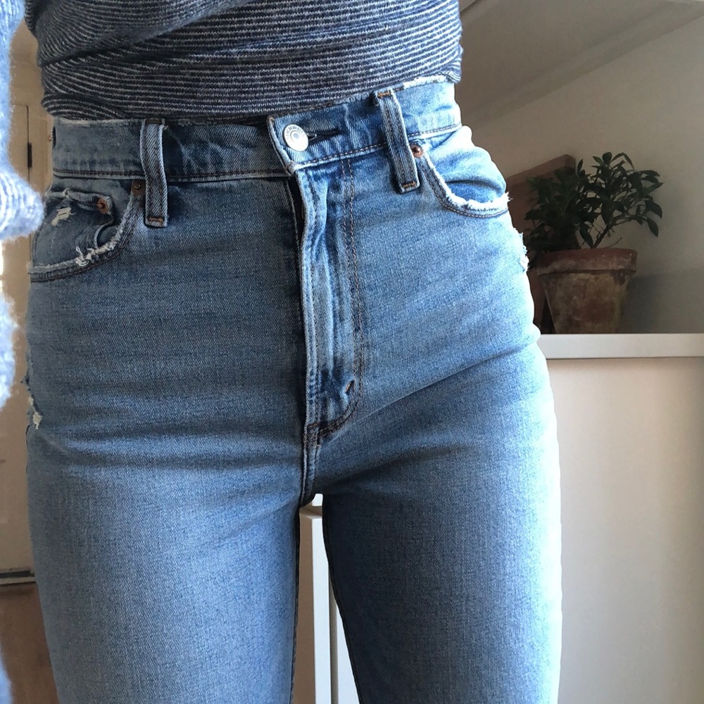 Abercrombie Curve Love Ultra High Rise Ankle Jeans